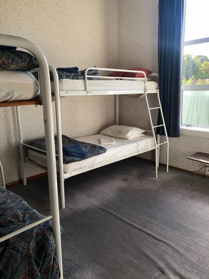 Redkettle Backpackers Hostel Oamaru Ngoại thất bức ảnh